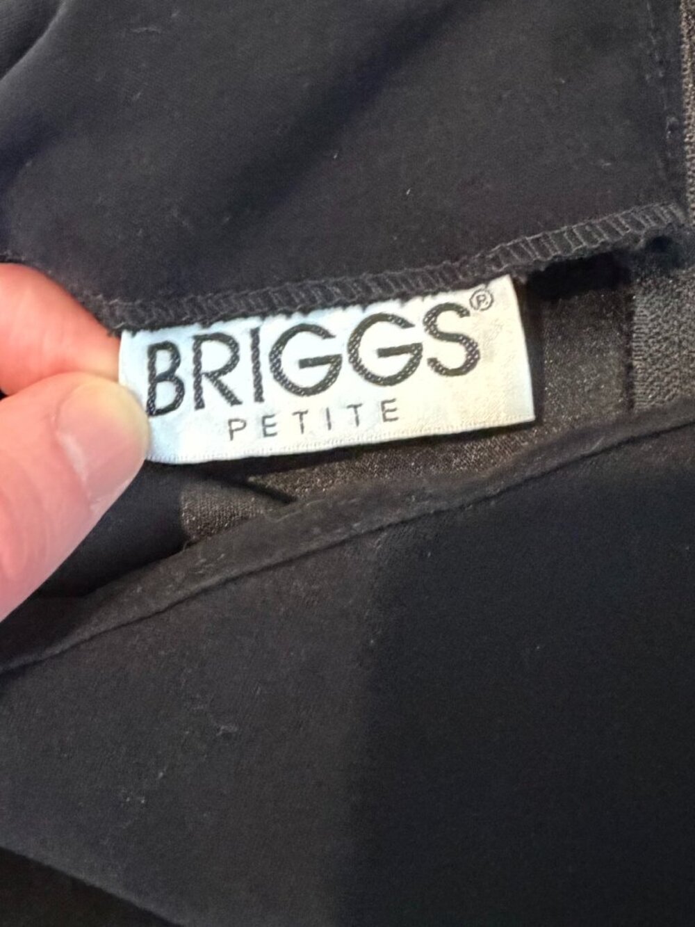 Briggs New York Vintage Black Velvet Pencil Skirt - Size 4P Minimalist - Picture 11 of 14
